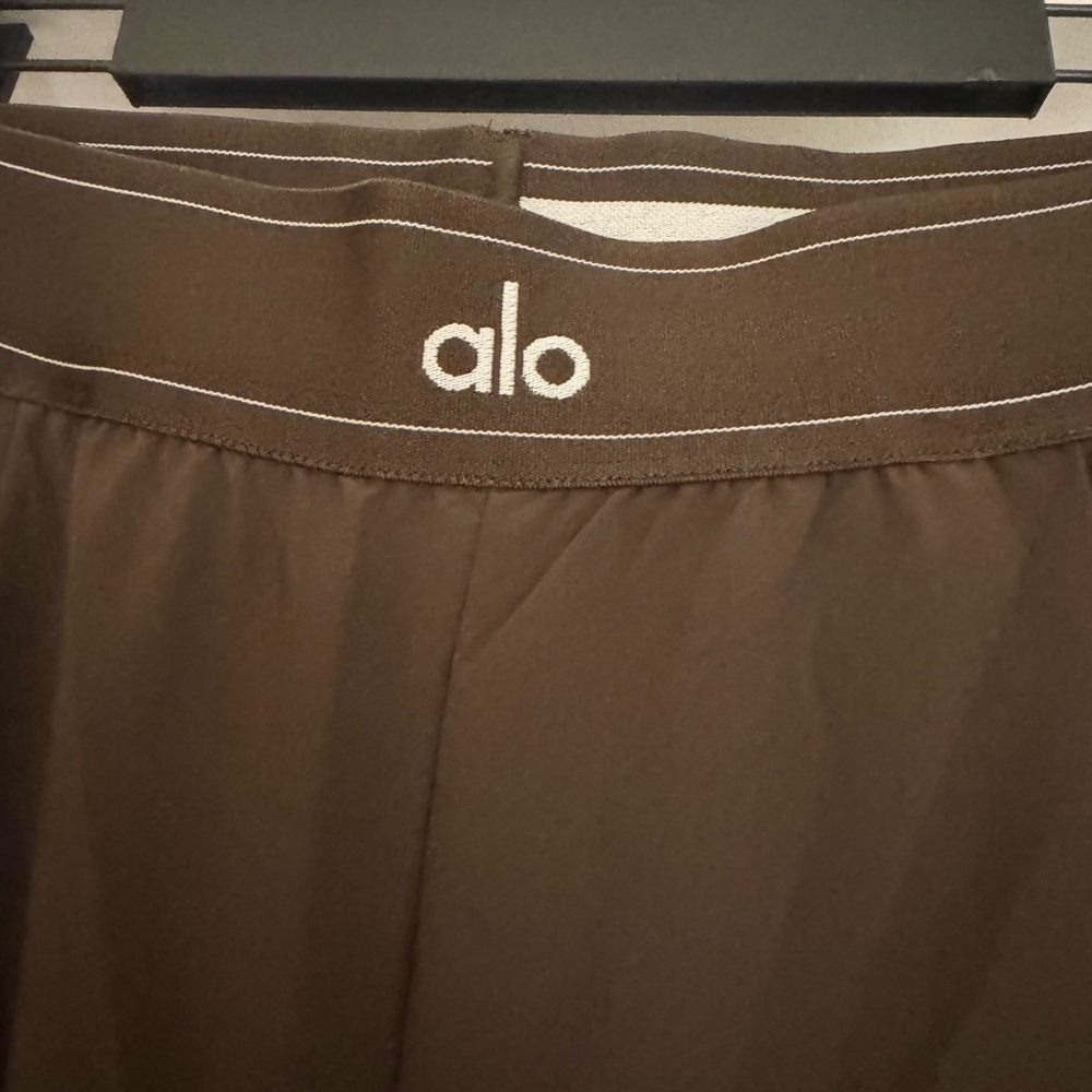 ALO Yoga Brown Suit Up Trousers - Picture 4 of 6